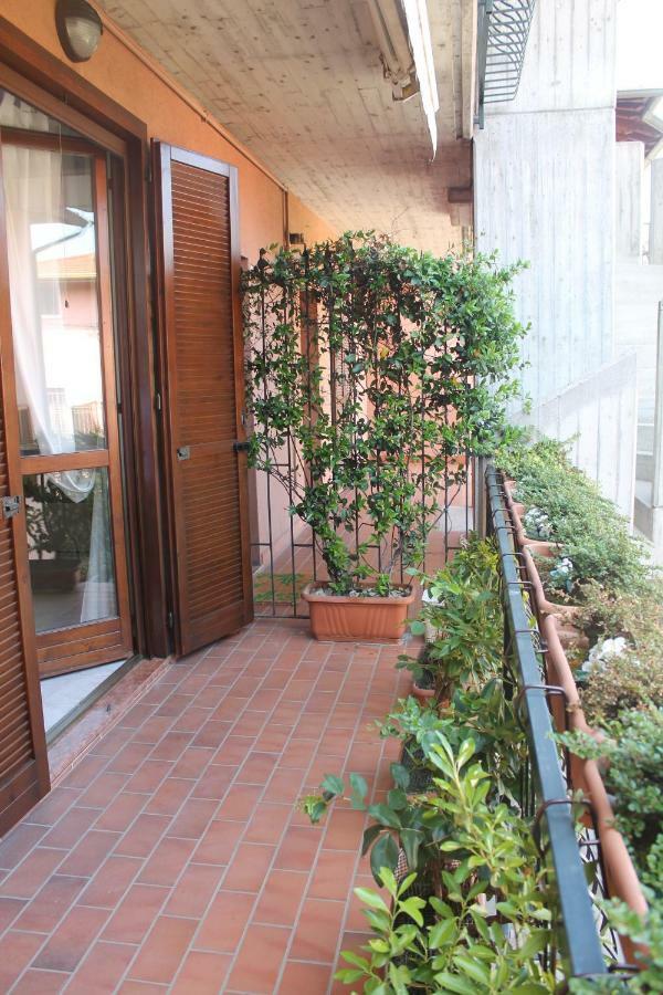 Indesenzano Apartment Ντεζεντσάνο ντελ Γκάρντα Εξωτερικό φωτογραφία