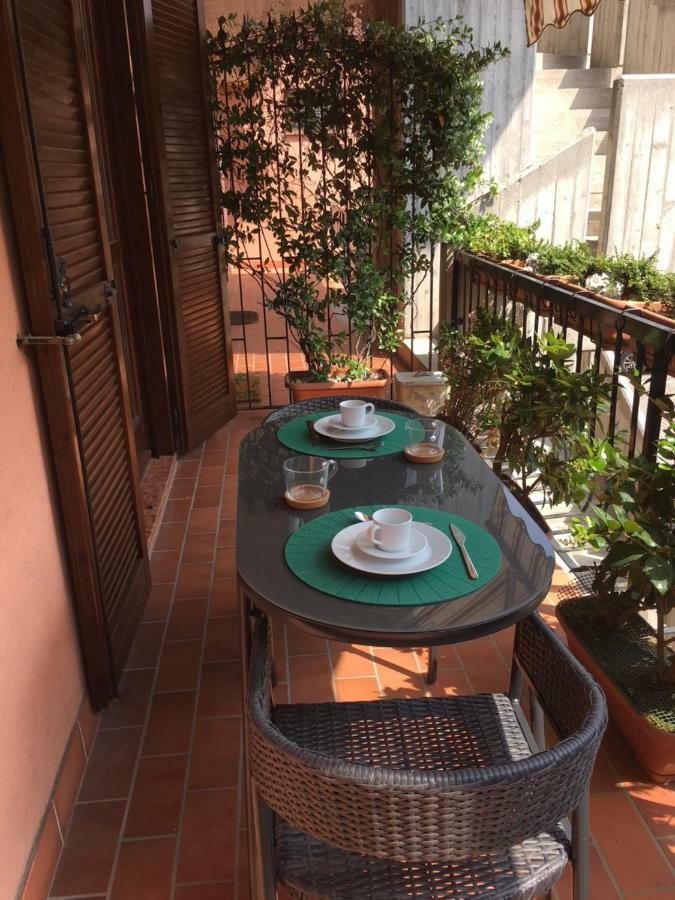 Indesenzano Apartment Ντεζεντσάνο ντελ Γκάρντα Εξωτερικό φωτογραφία