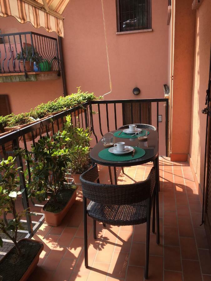 Indesenzano Apartment Ντεζεντσάνο ντελ Γκάρντα Εξωτερικό φωτογραφία