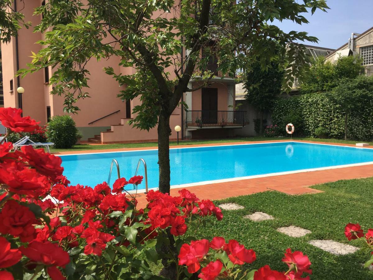Indesenzano Apartment Ντεζεντσάνο ντελ Γκάρντα Εξωτερικό φωτογραφία